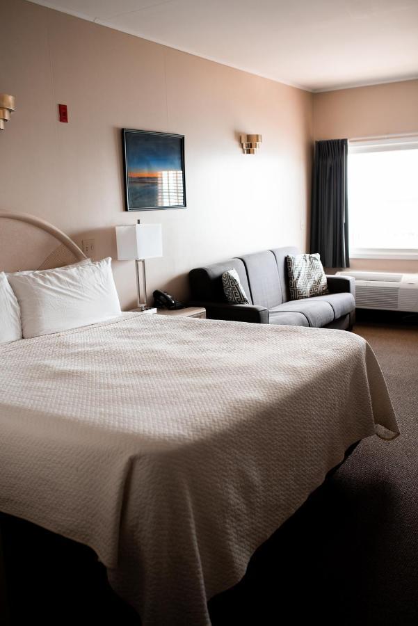 West Bank Inn Celina Kültér fotó